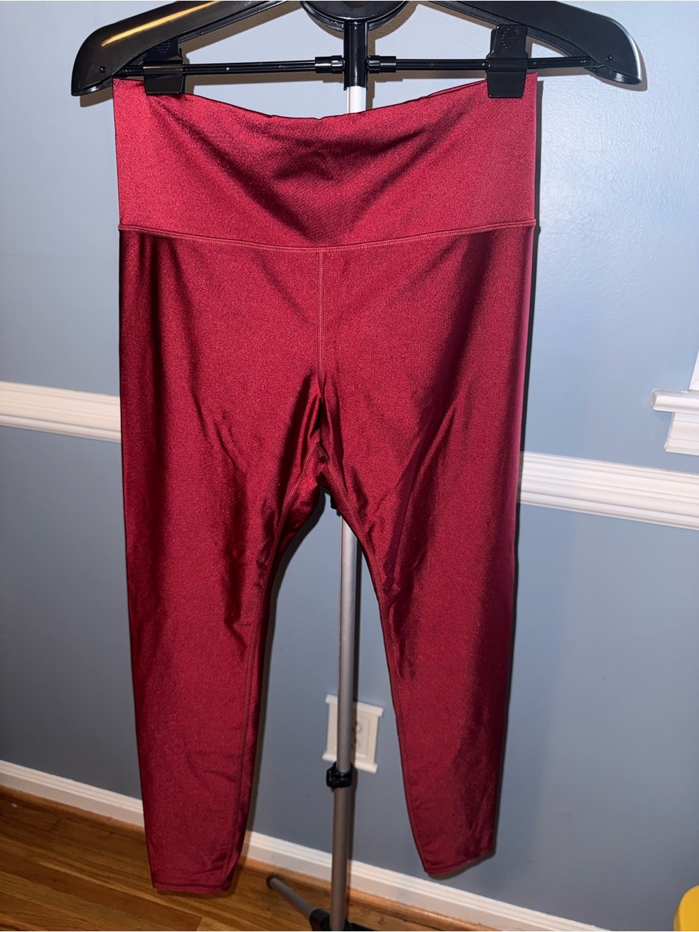 Athleta Elation Shine Tight Leggings maroon High Rise Large NWOT Sleek 🌹